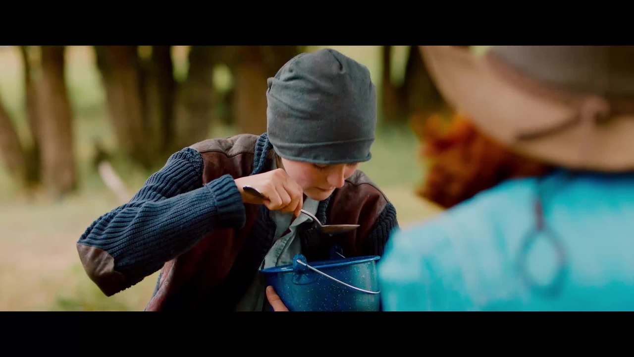 Bibi & Tina 4 - Clip Bibi und Tina treffen auf einen mysteriÃ¶sen AusreiÃŸer (Deutsch) HD