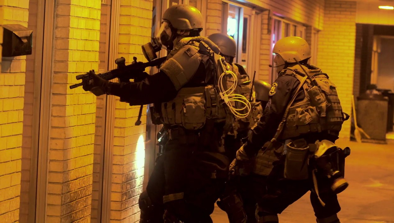Do not Resist - Police 3.0 - Trailer (Deutsche UT) HD
