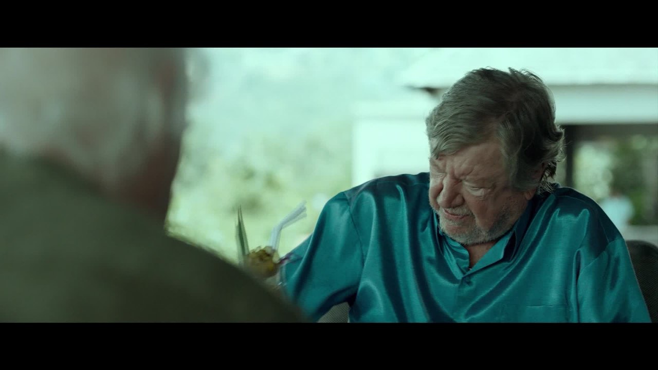 Der HunderteinjÃ¤hrige, der die Rechnung nicht bezahlte und verschwand - Clip 03 (Deutsch) HD