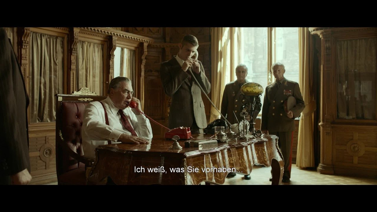 Der HunderteinjÃ¤hrige, der die Rechnung nicht bezahlte und verschwand - Clip 02 (Deutsch) HD