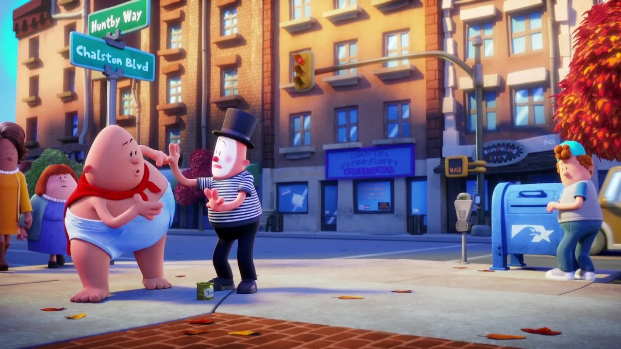Captain Underpants - Clip Captain Underpants Helps People (English) HD
