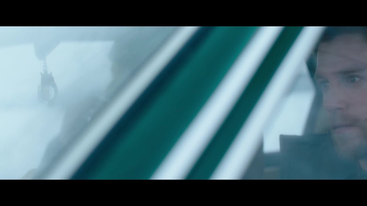 Berlin Falling - Clip Vollbremsung und Kampf (Deutsch) HD