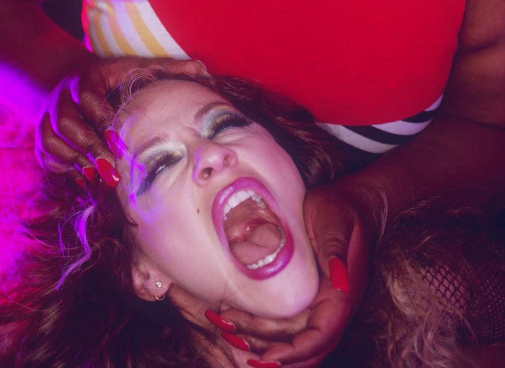 Glow - Motion Poster Tam Melrose (Deutsch) HD