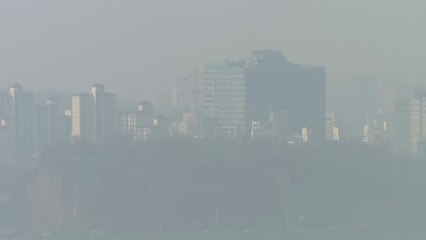 오늘 낮까지 초미세먼지 공습...밤사이 비 내리며 해소 / YTN