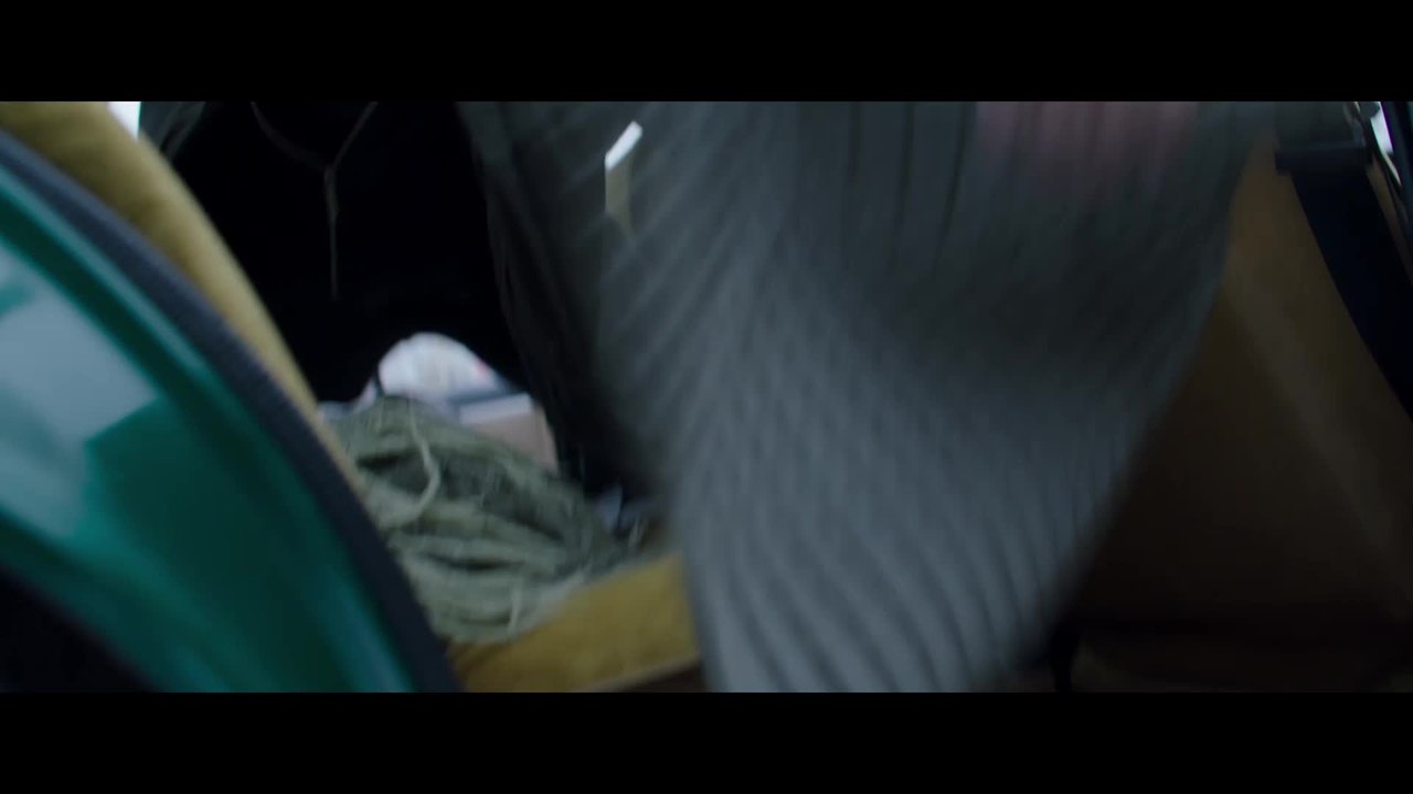 Berlin Falling - Clip Alkohol an der Tankstelle (Deutsch) HD