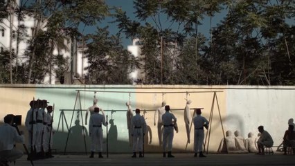 Le fort des fous - Clip (OV) HD