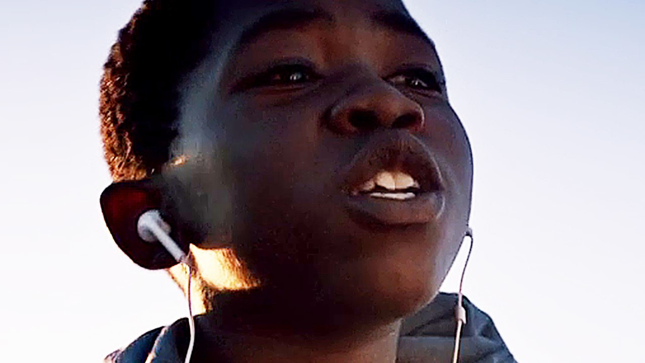 Kleiner Junge, groÃŸer Freund - Trailer (Deutsch) HD