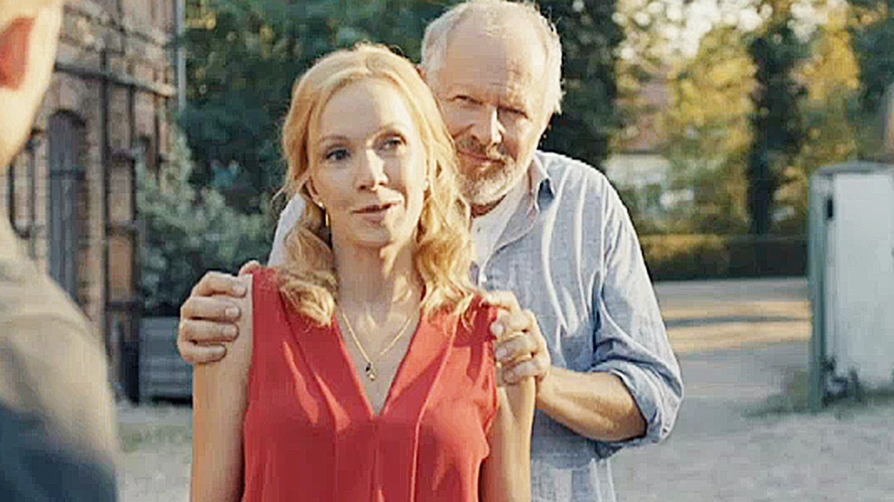 Liebling, lass die HuÌˆhner frei - Trailer (Deutsch)