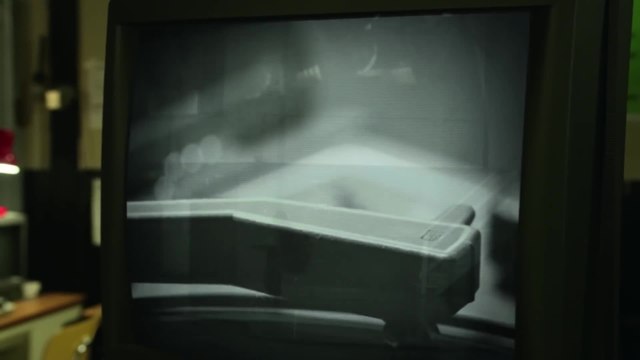 Everything Sucks! - S01 Clip Wonderwall (English) HD