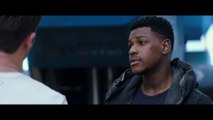 Pacific Rim Uprising - Clip 02 Lambert bergrÃ¼sst Jake und Amara (Deutsch) HD