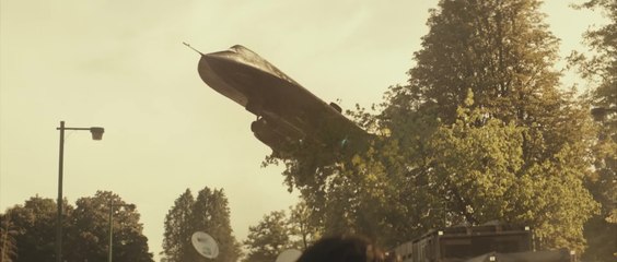 Deadpool 2 - Clip How Far Does It Burn (English) HD