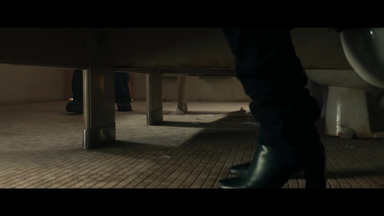 Halloween - Clip 04 Michael Myers findet Dana auf der Toilette (Deutsch) HD