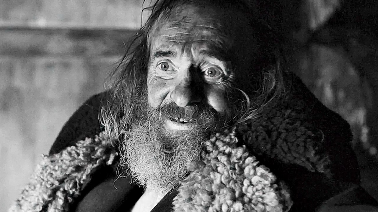 November - Trailer (Deutsche UT) HD