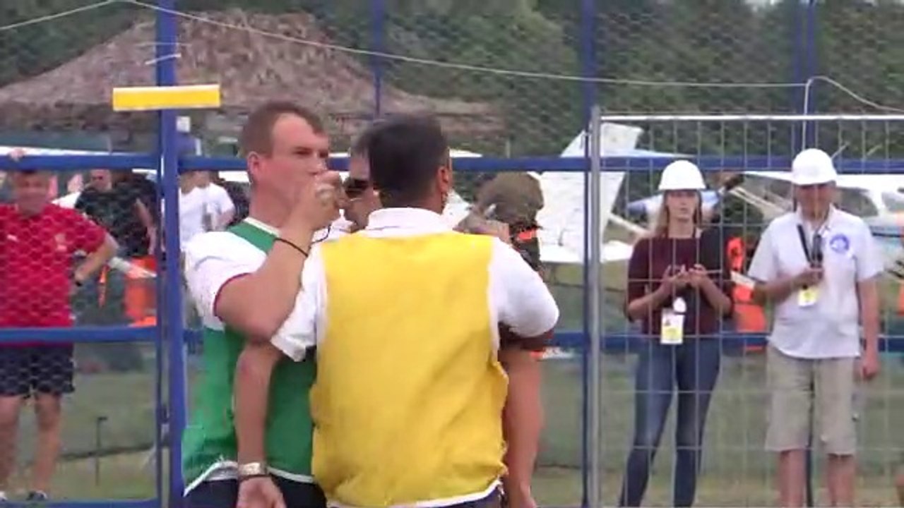Mais quel est ce sport très bizarre... vol circulaire