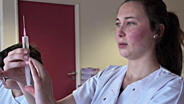 De chaque instant - Trailer (English Subs) HD