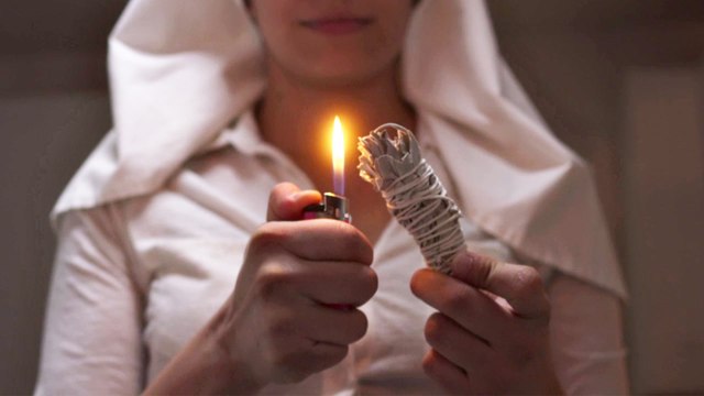 Breaking Habbits - Trailer (English) HD