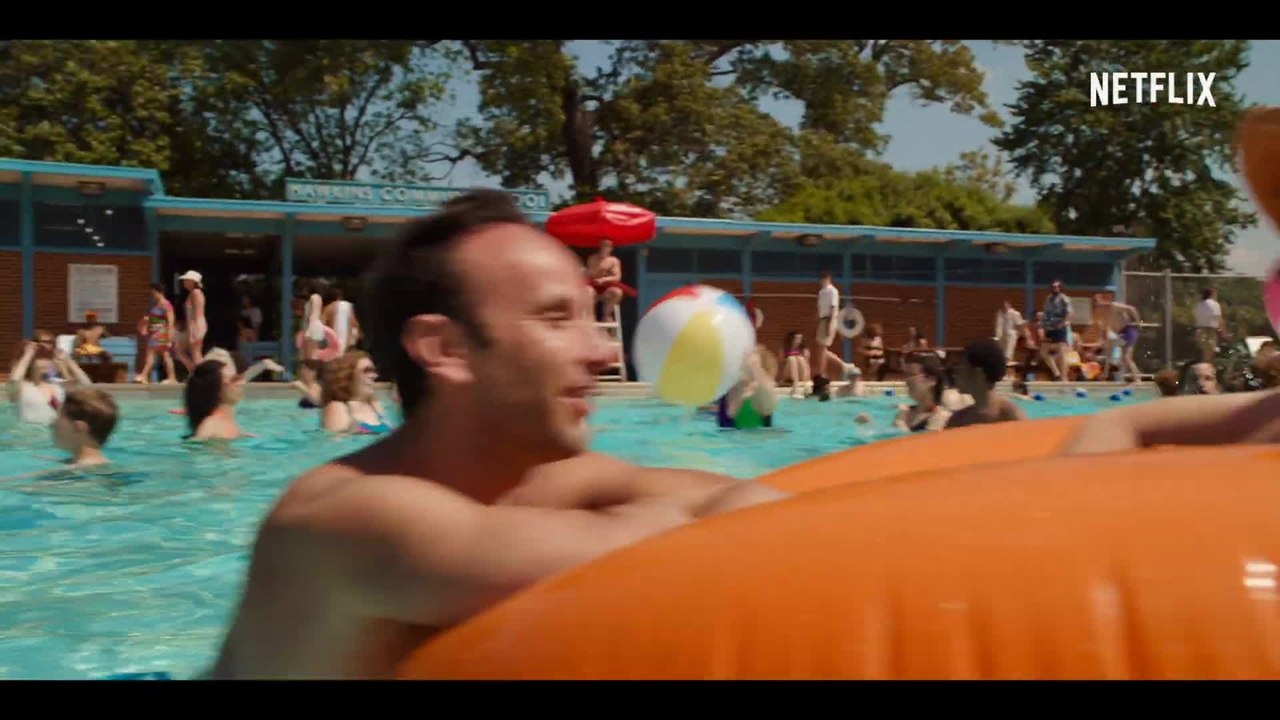 Stranger Things - S03 Clip Sommer in Hawkins (Deutsche UT) HD