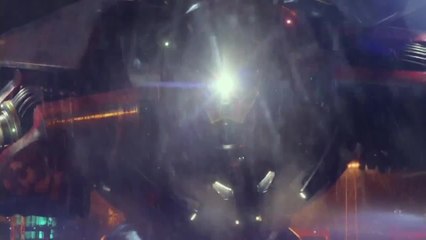 Pacific Rim - Clip Elbow Rocket (English) HD