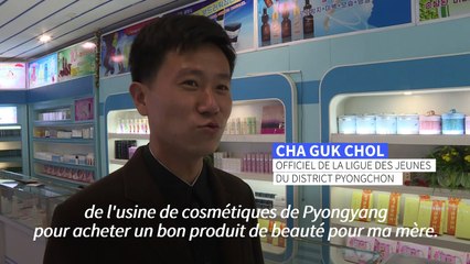 Les Nord-Coréens achètent des cosmétiques et vont chez le coiffeur pour la Fête des mères