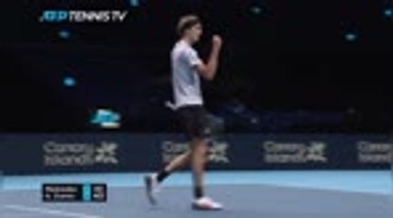 Tải video: Medvedev beats Zverev to secure first ATP Finals win