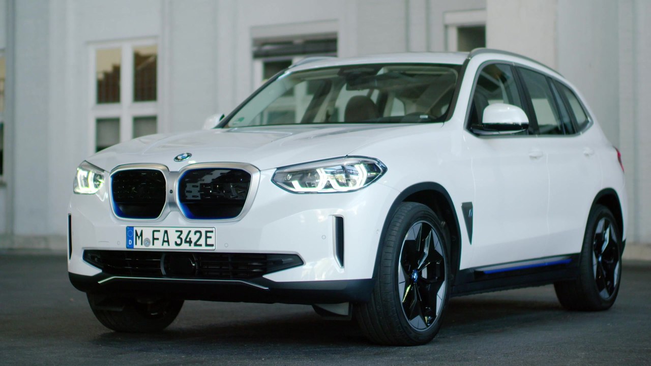 Der BMW iX - Ausdrucksstarke, vertikale Niere als Intelligenzfläche