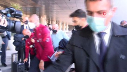 Milliler, Macaristan'a uçtu