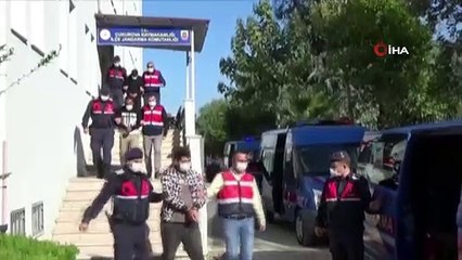 - Adana'da terör örgütü operasyonu: 6 gözaltı