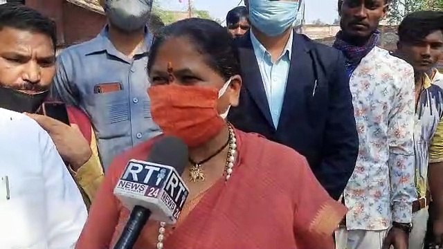 हिंसा में हुई युवक की मौत, पीड़ित परिवार से मिली साध्वी निरंजन ज्योति, सुनिए क्या कहा