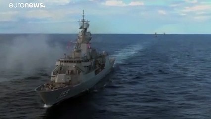 شاهد.. مناورات عسكرية مشتركة في بحر العرب.. ورسائل إلى الصين وإيران