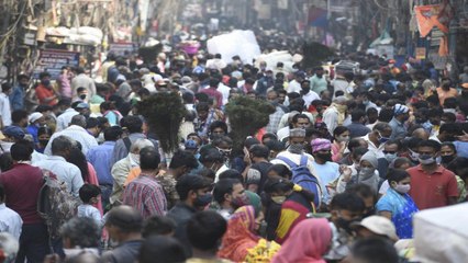 Delhi Corona: Markets overcrowded, report from Karolbagh