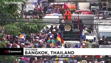 Water cannons used on anti-government protesters in Thailand