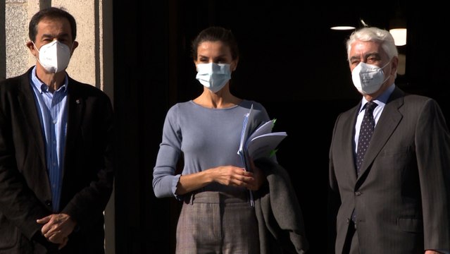 La Reina Letizia enamora con un sencillo look