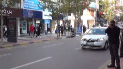 Manisa polisinden sesli droneli maske denetimi