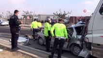 Şanlıurfa'da Trafik Kazası, İki Tırın Arasında Sıkışan Otomobil Hurdaya Döndü