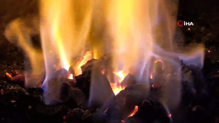 İsmet Usta, 42 Yıldır Bakır Tava ve Tencereleri Kalaylıyor