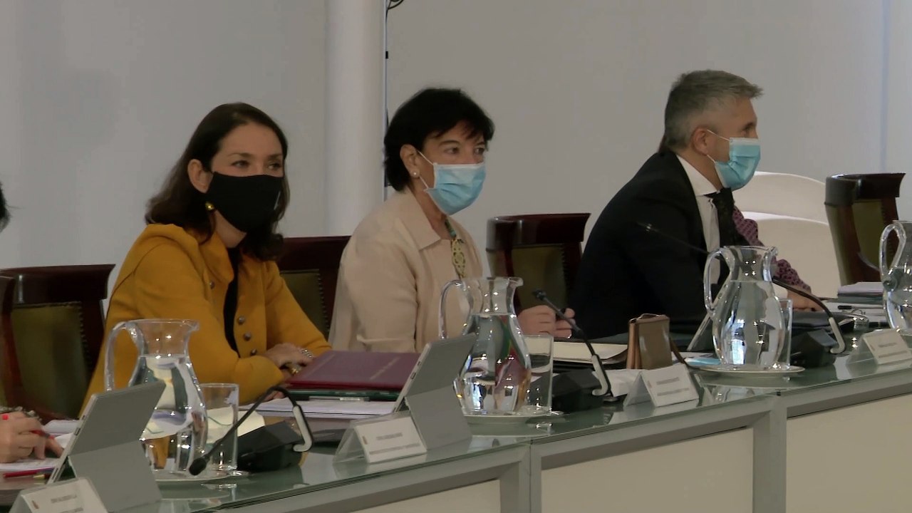 PSOE y Podemos rectifican los PGE y congelarán el sueldo de Sánchez y los ministros
