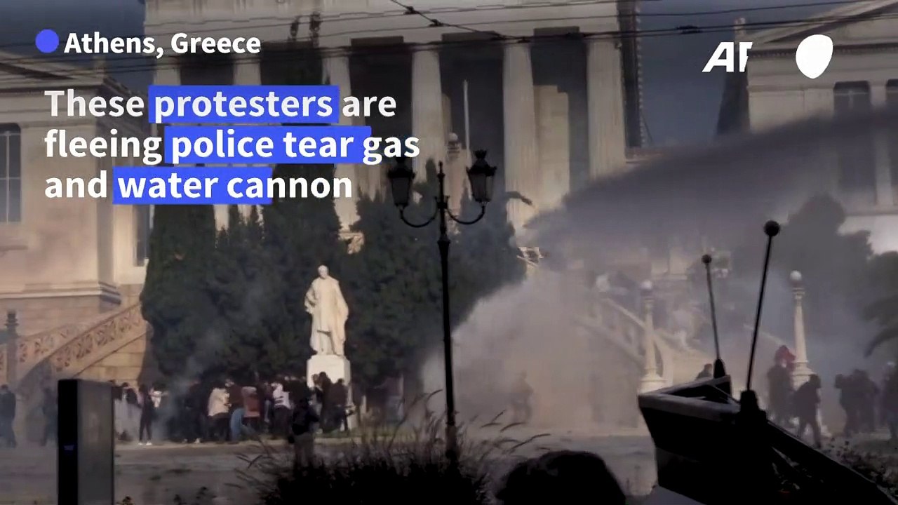 Greece: demonstrators defy ban on public gatherings to mark uprising anniversary