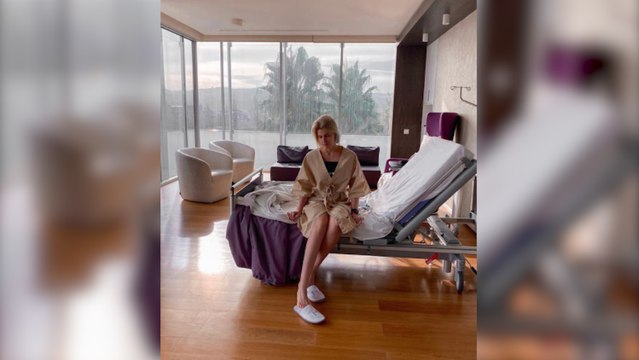 Adriana Abenia, operada de un bulto sospechoso en el pecho