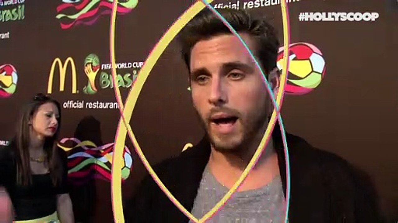 Scott Disick OFFICIALLY Dating Amelia Hamlin & Sofia Richie Reacts!