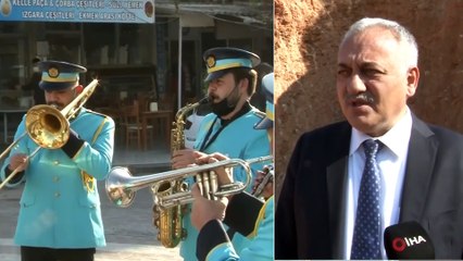 Dev Borularla Bando Eşliğinde Şehir Turu