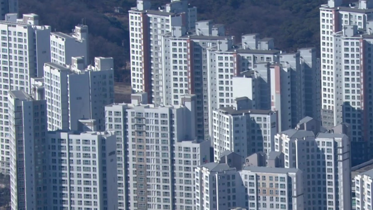[인터뷰투데이] 신용대출 규제 앞두고 수요 급증...'전세난' 어떤 대책 나올까? /...
