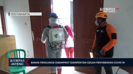 Barak Pengungsi Disemprot Disinfektan Cegah Penyebaran Covid-19
