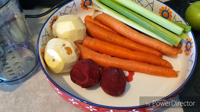 Jugo para reducir el colesterol y los triglicéridos y evita ataques cardiacos