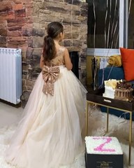 Αυτά είναι τα πιο λαμπερά καραντινάτα γενέθλια γνωστής Ελληνίδας! 2