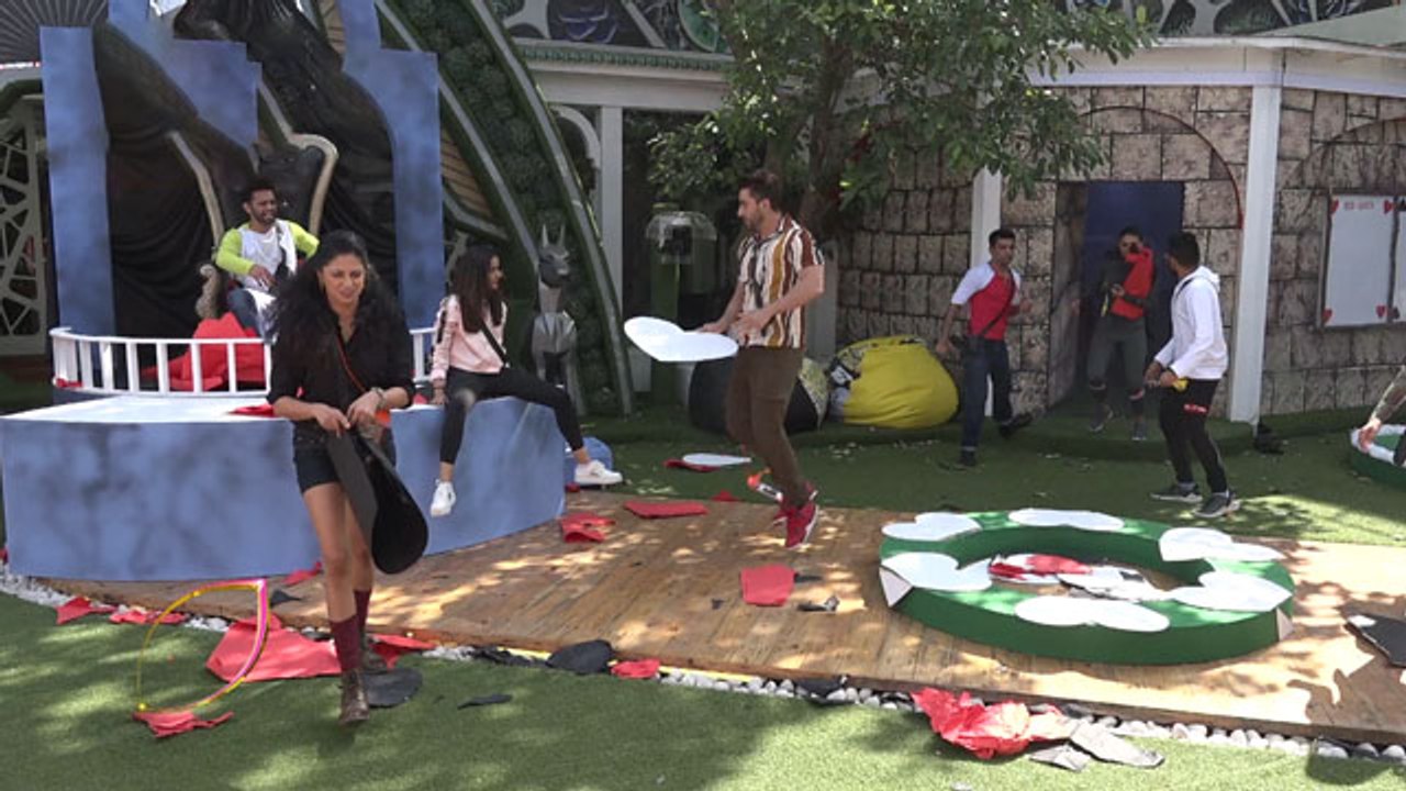 Bigg Boss 14 Promo: Pavitra's duty game with Abhinav & Rubina to against Jasmin | FilmiBeat