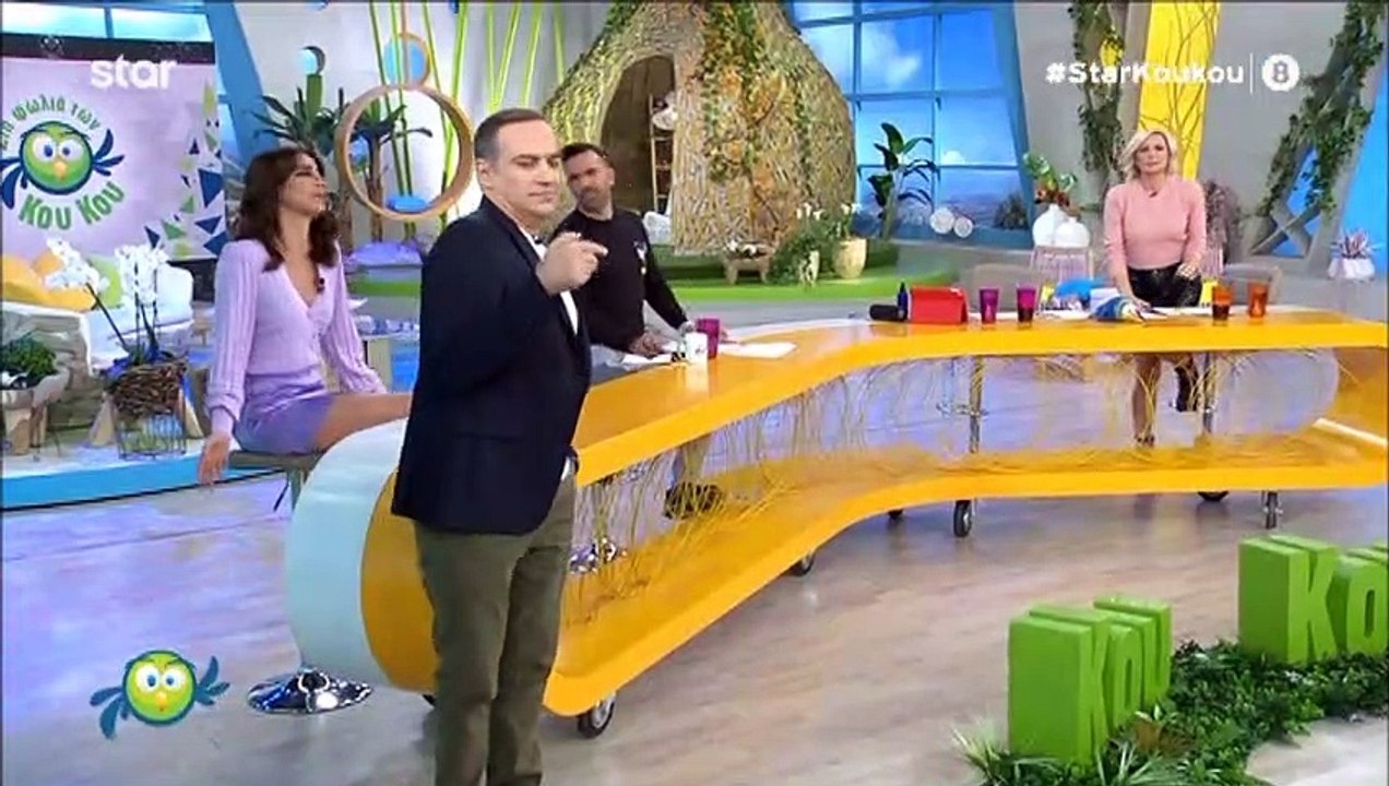 Στη φωλιά των Κου Κου: Ο Κρατερός Κατσούλης πάχ...