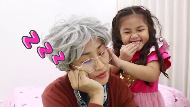 Play Visit Grandma with Suitcase Luggage Vacation Travel Toys for kids