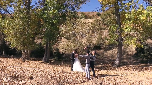TUNCELİ - Munzur Vadisi Milli Parkı, gelin ve damatların doğal stüdyosu oldu