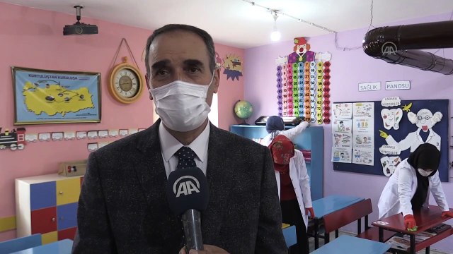 MUŞ - Mobil temizlik timi eğitim yuvaları için köy köy dolaşıyor