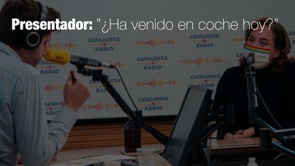 Colau: "Siempre que puedo voy a pie o en transporte público, pero hoy he venido en coche"